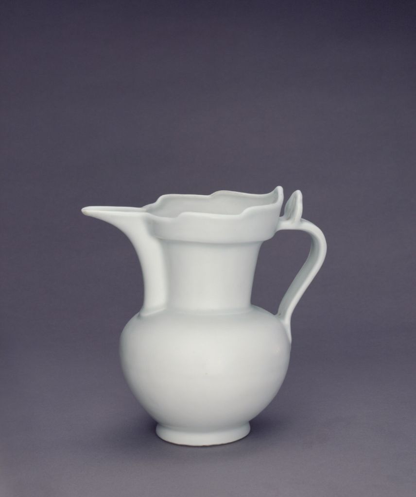 图片[1]-Sweet white glaze monk hat pot-China Archive